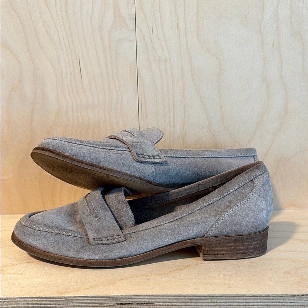 Seychelles Gray Suede Loafers